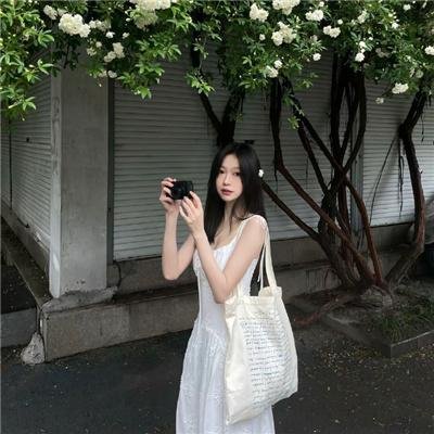 亚李、爸爸两个大盗